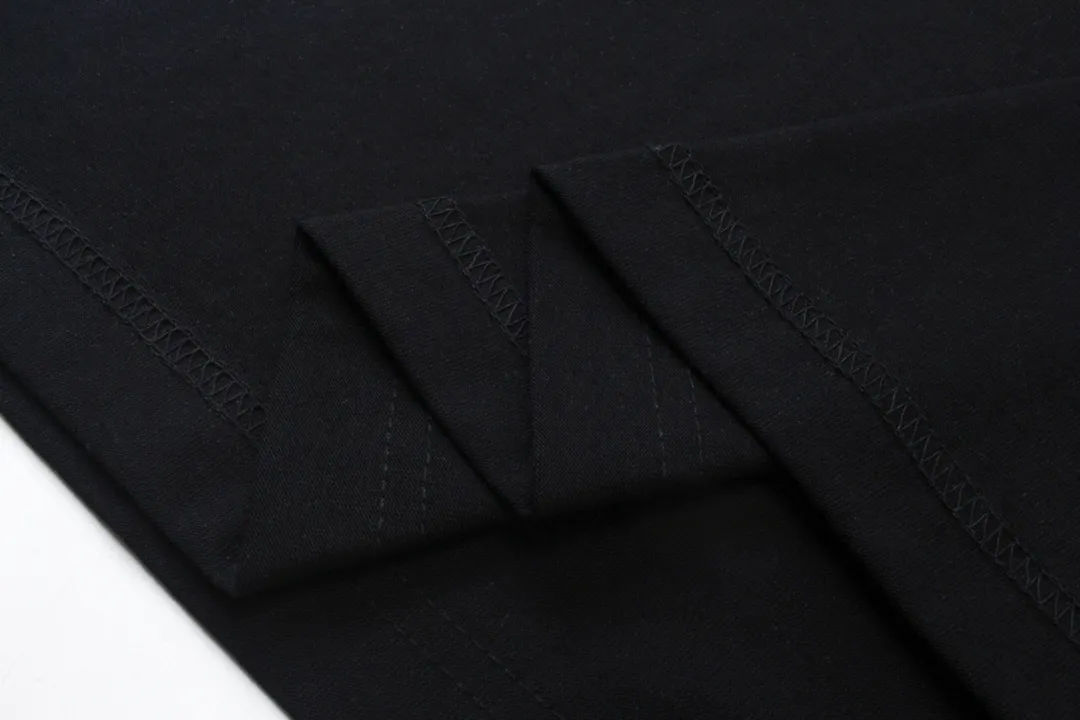 【 . Quality】BALENCI*GA/ #2024New Arrival LOGO 。 Y ， 。#2024 ZP 、 260 ， . ， 。 。Classic LOGO 。 ， 。 , OS . Same Style ：BL 223352 ：Black.Light Gray Size：XS L